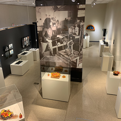 Installation view of the "Sharper Edges" exhibition at the Bergstrom-Mahler Museum of Glass in Wisconsin.